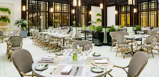 Restaurant Sunny Yard